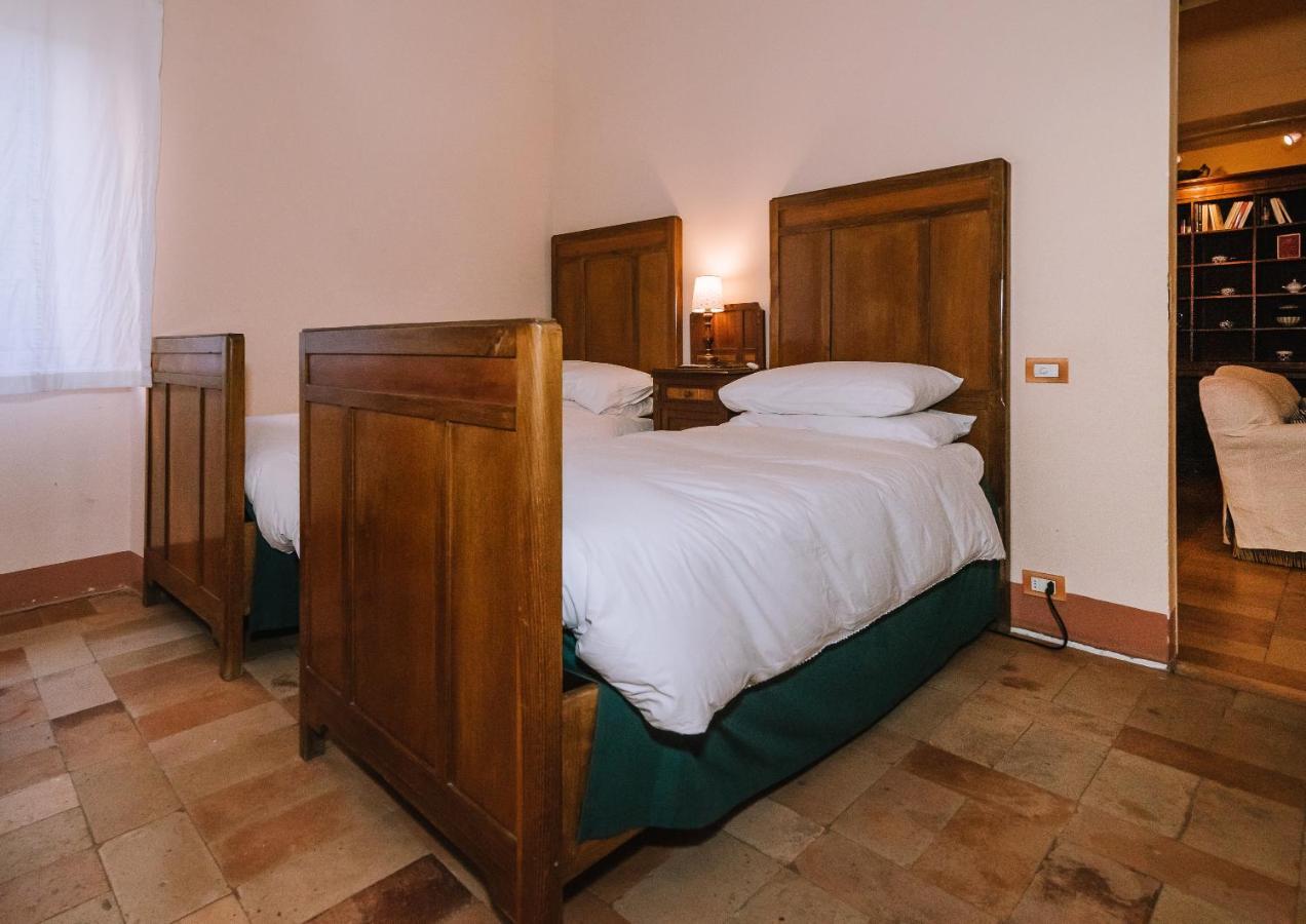 Palazzo Romani Adami Фермо Екстериор снимка