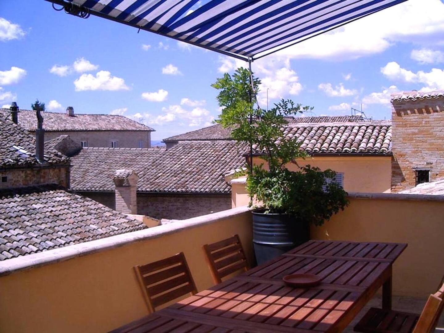 Palazzo Romani Adami Фермо Екстериор снимка